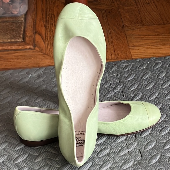 EUC Buttery Leather Calzoleria Toscana Cap-Toe Flats women size 39 - Picture 10 of 12